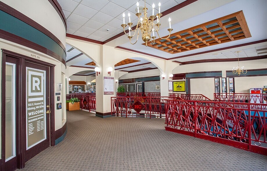 More Photos Of 302 E Howard St, Hibbing Office For Lease