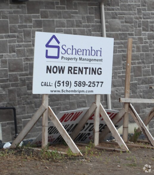 More Photos Of 1915 N Simcoe St, Oshawa Dormitory For Sale