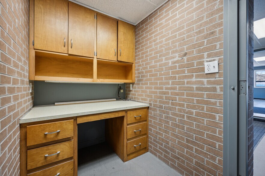 More Photos Of 15 Walnut St, Coshocton Warehouse For Sale