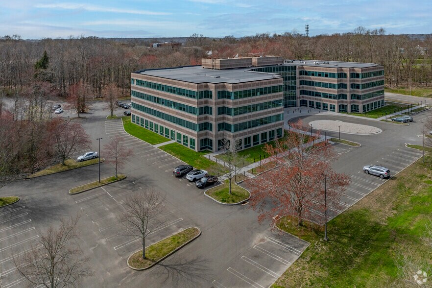 More Photos Of 440 Wheelers Farms Rd, Milford Office For Lease