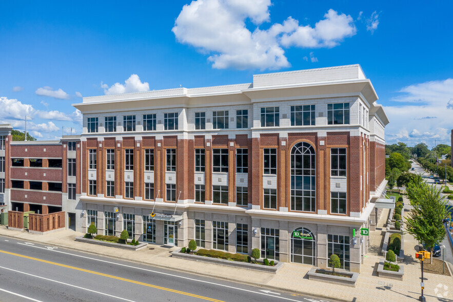 Primary Photo Of 331 E Main St, Rock Hill Coworking Space