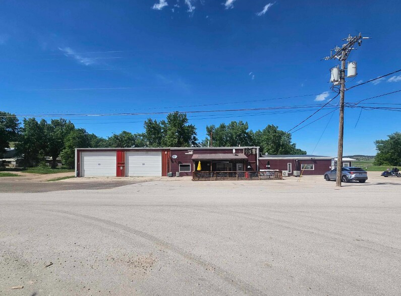 More Photos Of 1401 Laurel Ave, Whitewood Restaurant For Sale
