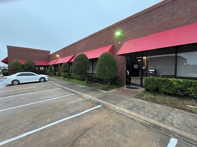 More Photos Of 203 S Jupiter Rd, Allen Light Distribution For Sale