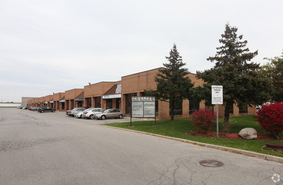 More Photos Of 775 Pacific Rd, Oakville Showroom For Lease