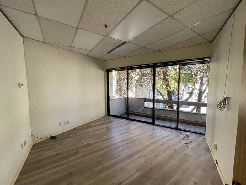 More Photos Of 710 Lakeway Dr, Sunnyvale Office For Lease