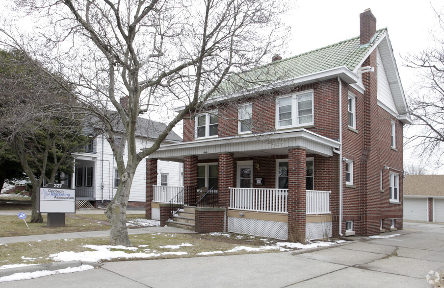 Primary Photo Of 227 Main St, Woodbridge Office For Sale