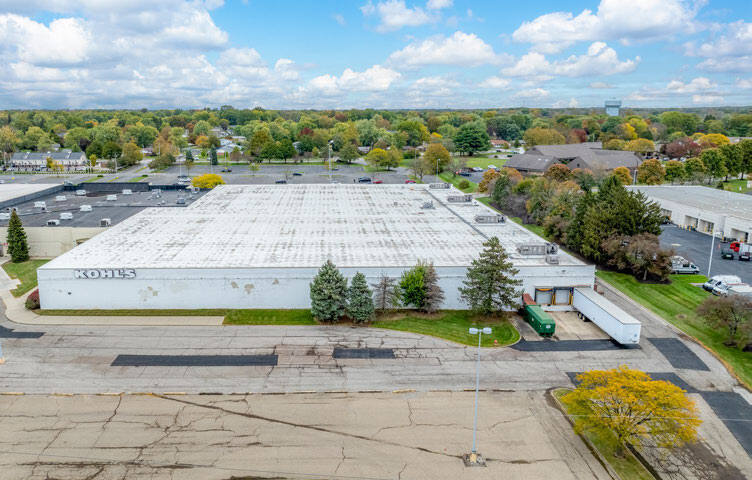 More Photos Of 133 Huber Village Blvd, Westerville Department Store For Sale