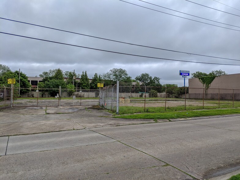 More Photos Of 2701 Richland Ave, Metairie Land For Lease