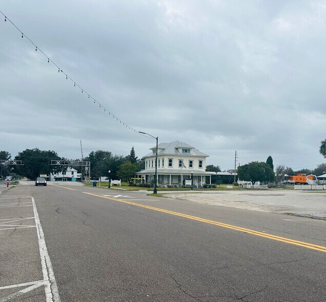 More Photos Of 7 S Cherokee Ave, Fort Meade Land For Sale