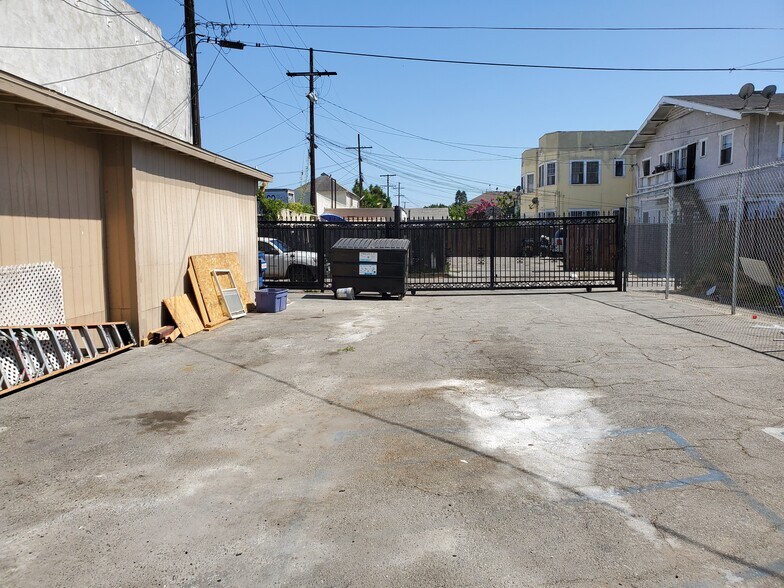 More Photos Of 3414 W Washington Blvd, Los Angeles Storefront Retail Residential For Sale