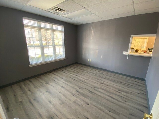 More Photos Of 601 N Shore Dr, Jeffersonville Medical For Sale
