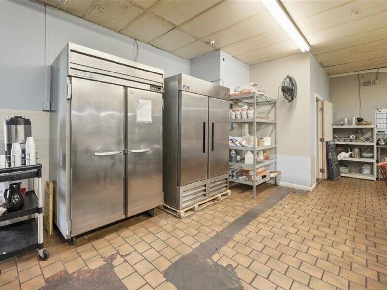 More Photos Of 8797 20th St, Vero Beach Hotel For Lease