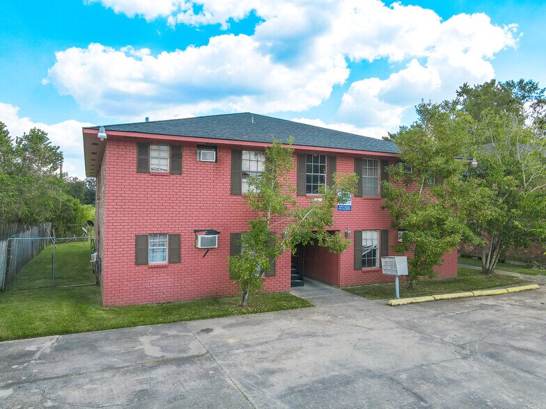 More Photos Of 1413 Jim Taylor Dr, Baton Rouge Apartments For Sale