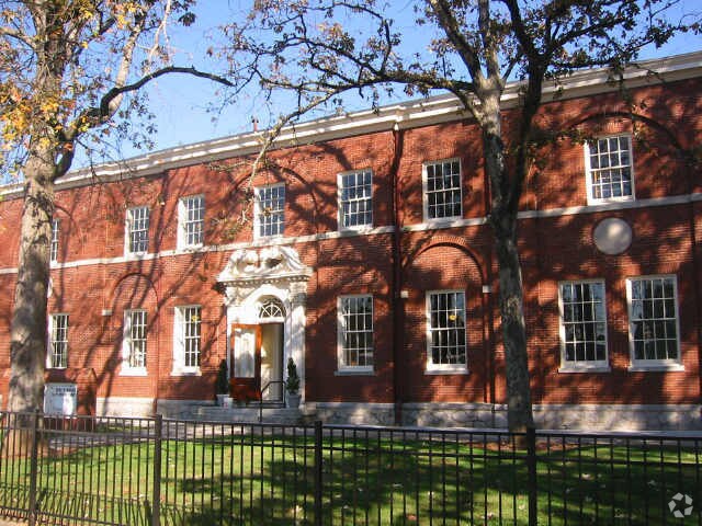 More Photos Of 675 Seminole Ave NE, Atlanta Office For Sale