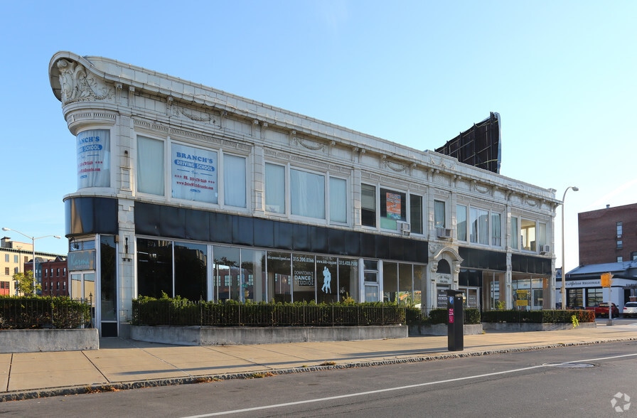 More Photos Of 308 W Genesee St, Syracuse Freestanding For Lease