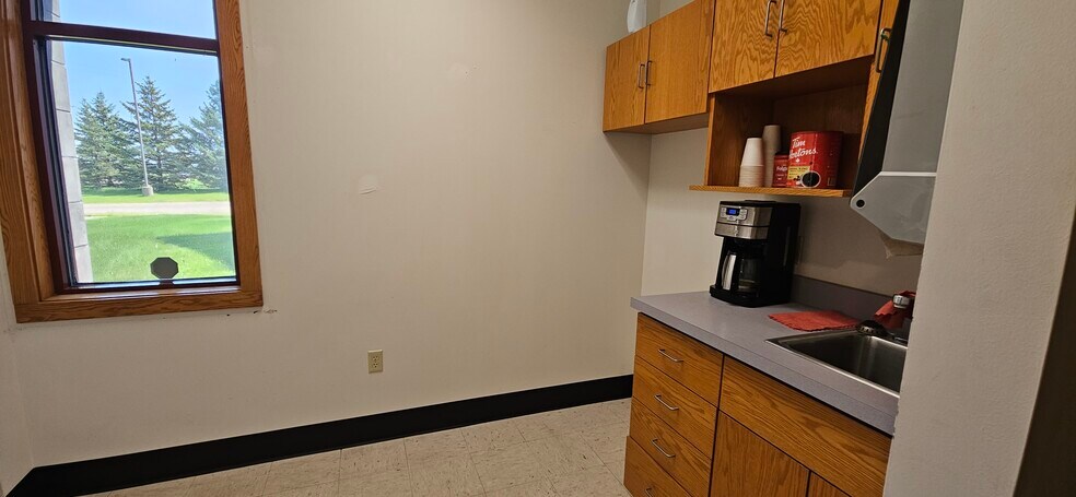 More Photos Of 5414 Packer Dr, Menomonie Manufacturing For Sale