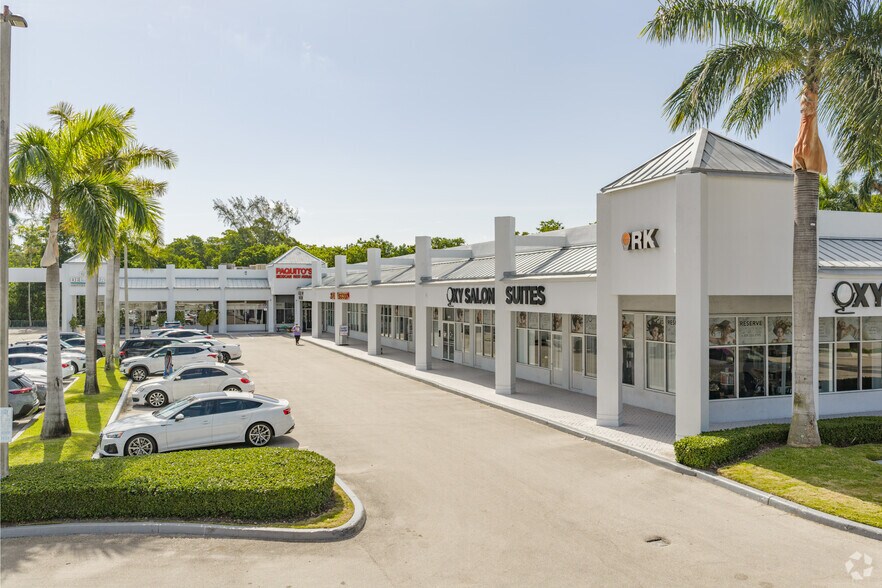 More Photos Of 16215-16295 Biscayne Blvd, North Miami Beach General Retail For Lease