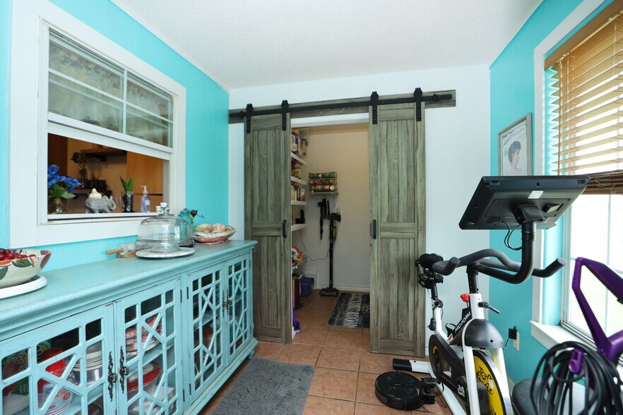 More Photos Of 10191 Bonner Rd, Pattison Specialty For Sale
