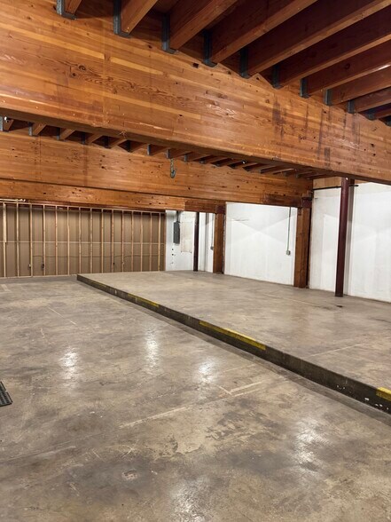 More Photos Of 2828 Cherry Ave NE, Salem Food Processing For Lease