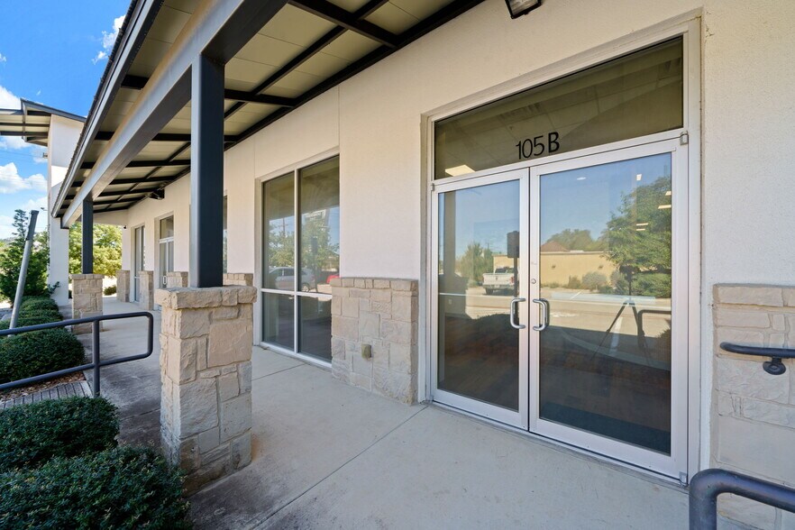 More Photos Of 23103 W Interstate 10, San Antonio Storefront Retail Office For Sale