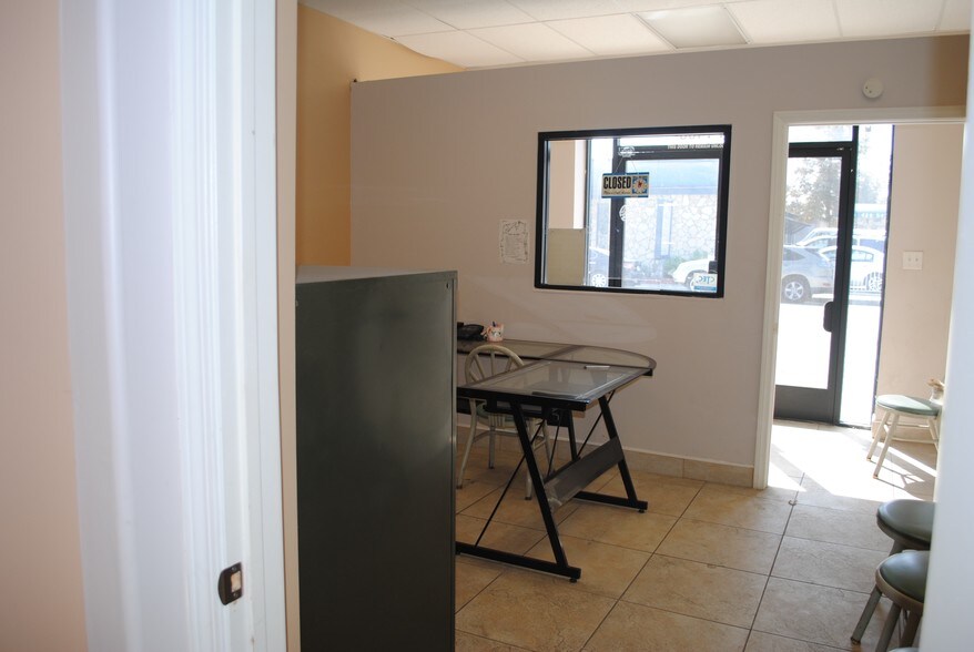 More Photos Of 343 E Market St, Long Beach Restaurant For Lease