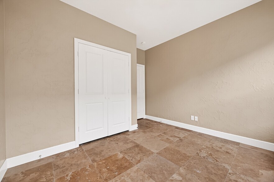 More Photos Of 14134 Packard St, Houston Specialty For Sale