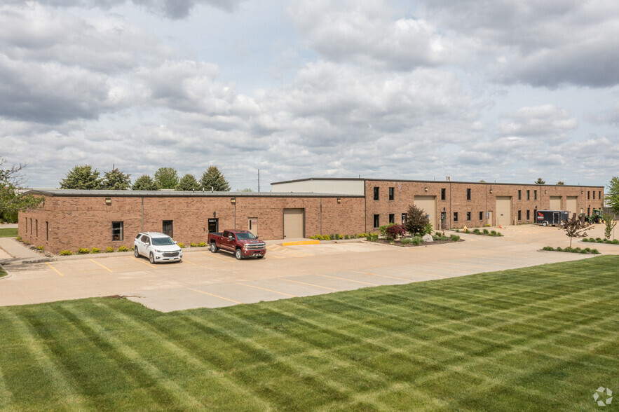 Primary Photo Of 1125 SE Westbrooke Dr, Waukee Warehouse For Lease