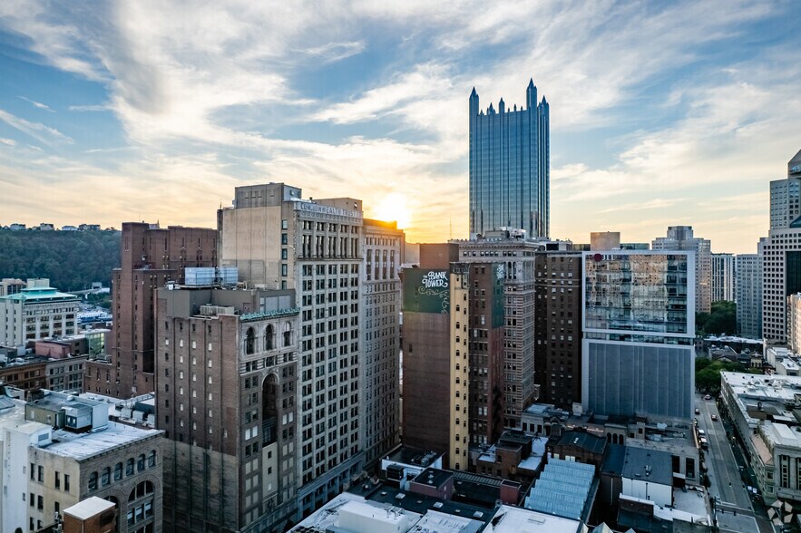 More Photos Of 316 4th Ave, Pittsburgh Apartments For Lease