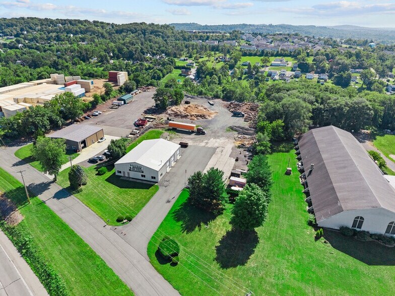 More Photos Of 1160 Commerce Dr, Pottstown Service For Sale