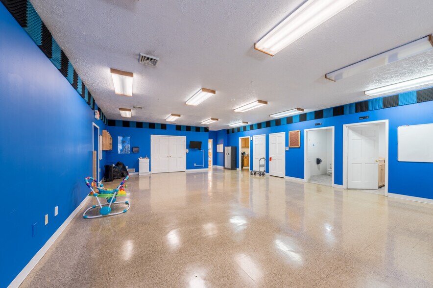 More Photos Of 325 Connellsville St, Uniontown Daycare Center For Sale