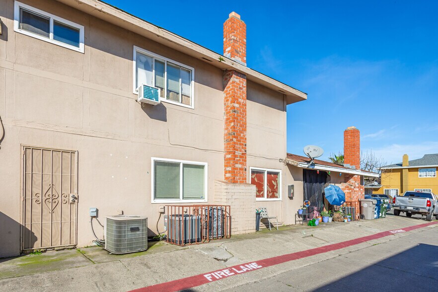 More Photos Of 10 Nedra Ct, Sacramento Apartments For Sale