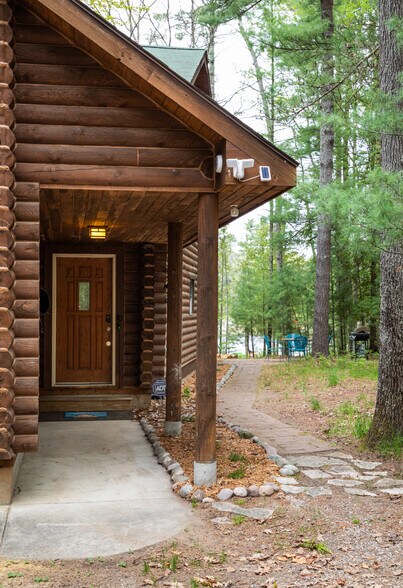 More Photos Of 6926 Aarwood Trail NW, Rapid City Hotel For Sale