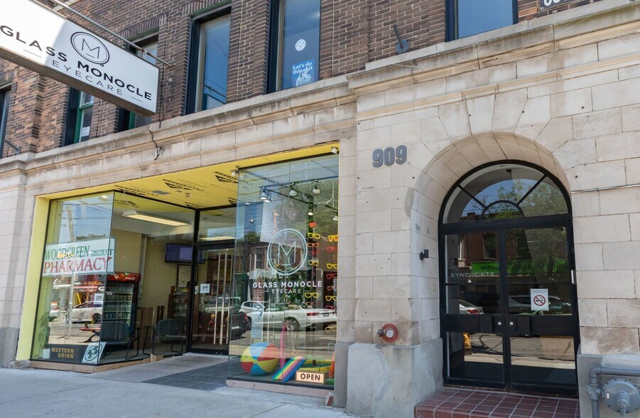 More Photos Of 909-911 Queen St E, Toronto Office For Lease