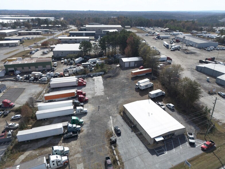 More Photos Of 13021B Veterans Memorial Hwy, Douglasville Warehouse For Lease