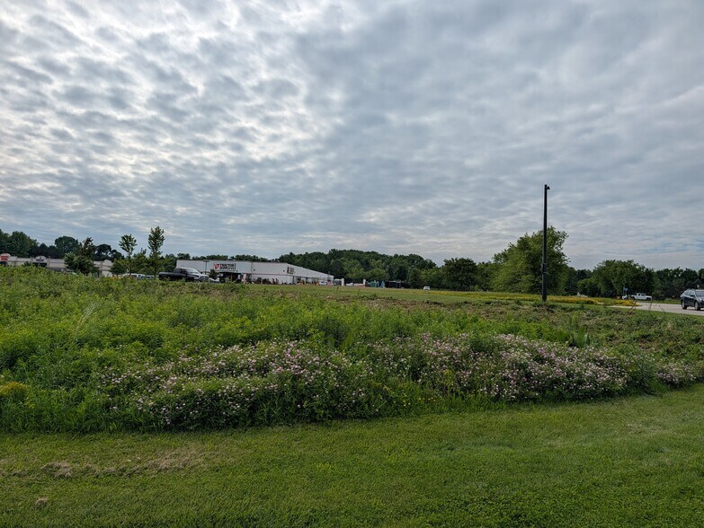 More Photos Of 1851 Milwaukee Ave, Burlington Land For Sale