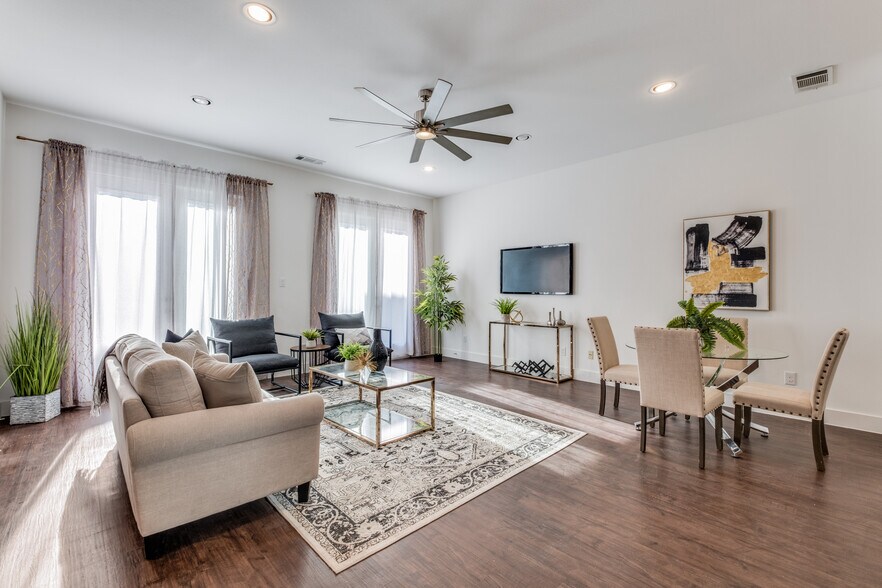 More Photos Of 2513 El Camino Ln, Dallas Specialty For Sale