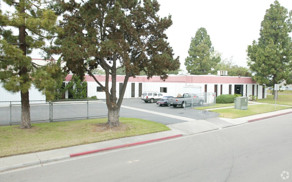 More Photos Of 7355 Carroll Rd, San Diego Manufacturing For Lease