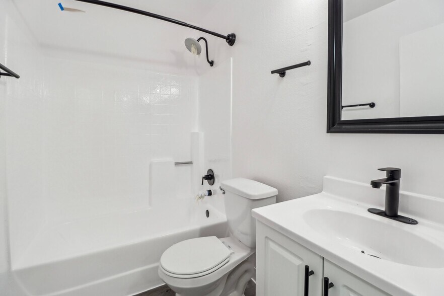 More Photos Of 311 S New Hampshire Ave, Los Angeles Apartments For Sale