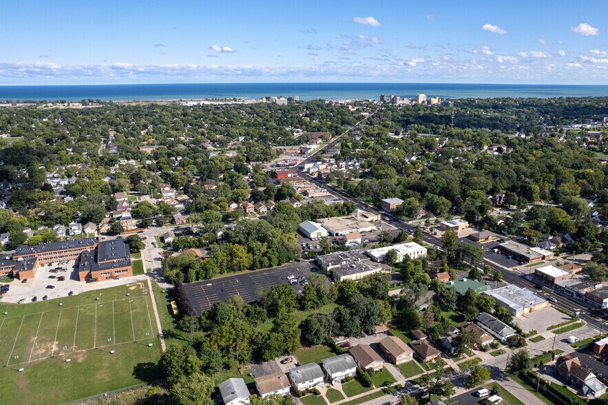 More Photos Of 1616 Grand Ave, Waukegan Medical For Lease