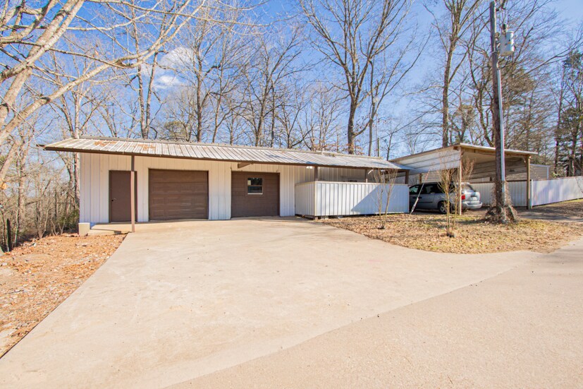 More Photos Of 18501 County Road 3131, Gladewater Multifamily For Sale