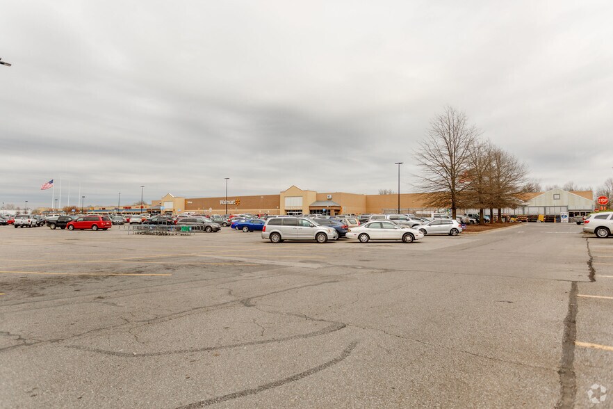 More Photos Of 2315-2367 Madison St, Clarksville Unknown For Lease