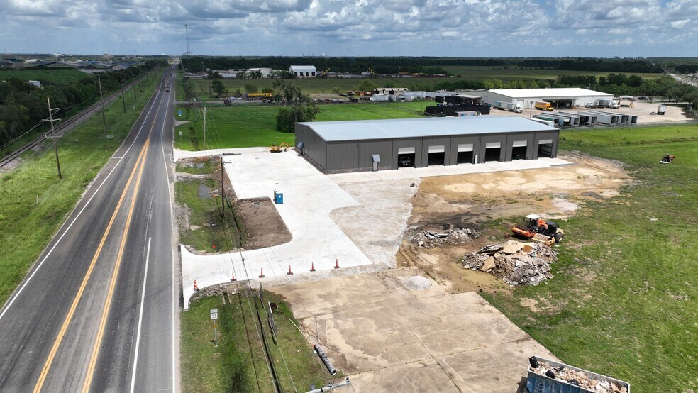 Primary Photo Of 7385 Fannett Rd, Beaumont Industrial For Lease