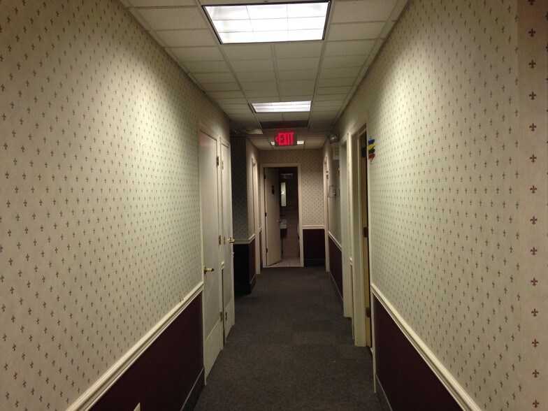 More Photos Of 737 Main St, Lumberton Office For Sale