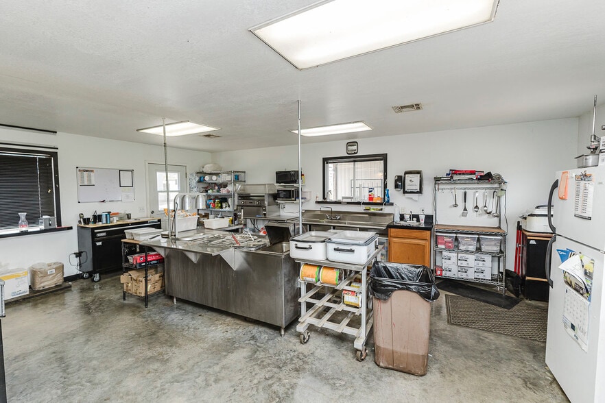 More Photos Of 1663 Georgia Rd, Humboldt Specialty For Sale
