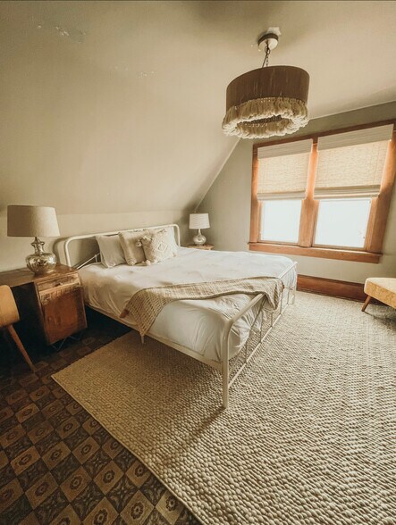 More Photos Of 139 SW I St, Grants Pass Specialty For Sale