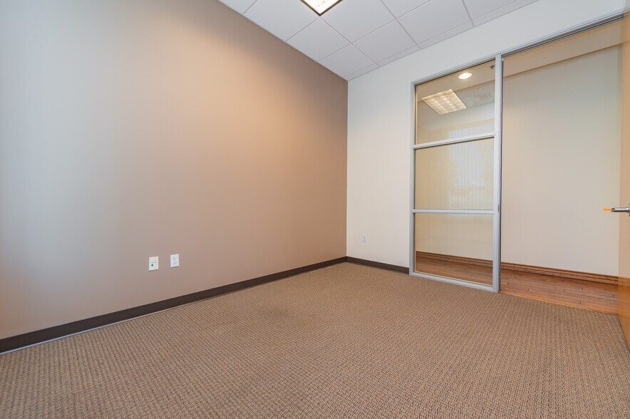 More Photos Of 8925 Research Dr, Irvine Office For Sale