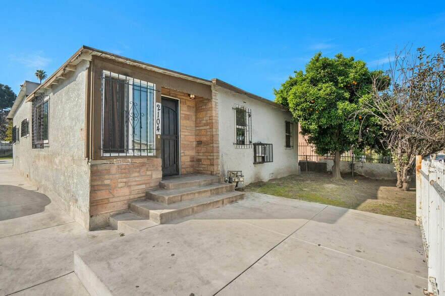 More Photos Of 2106 E 113th St, Los Angeles Multifamily For Sale
