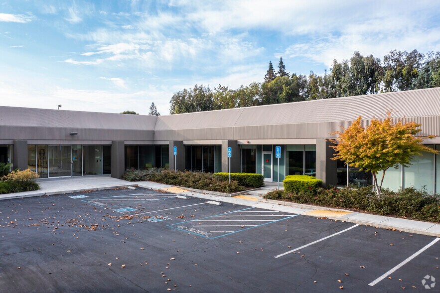 More Photos Of 355-365 Ravendale Dr, Mountain View Research And Development For Lease