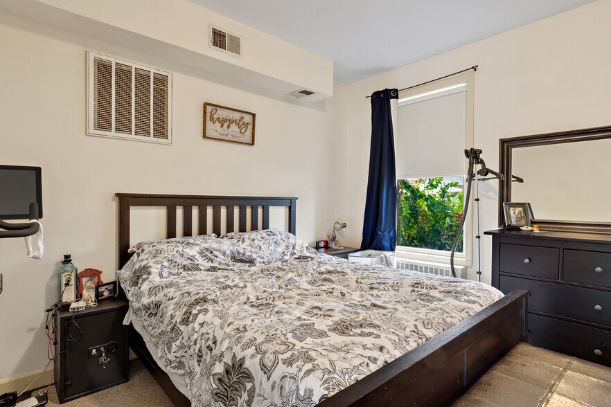 More Photos Of 180 Madison Ave, Port Chester Office For Sale