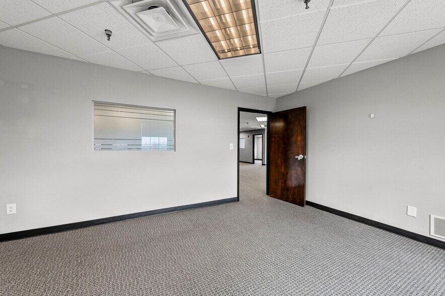 More Photos Of 3730 S Elizabeth St, Independence Medical For Lease